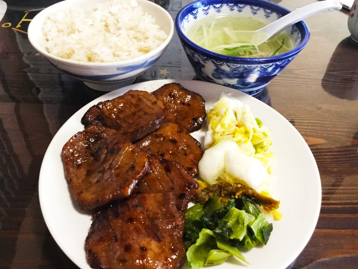 牛タン 一休味噌たん定食の写真